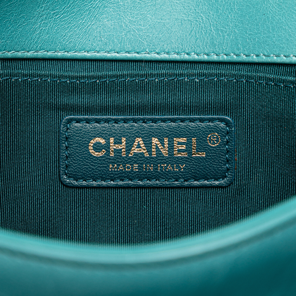 Pre-Loved Chanel Small Bicolor Shearling Boy Flap - Picture 5 of 8